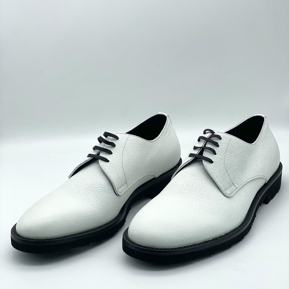 Dolce & Gabbana Men's White Pebbled Leather Lace U